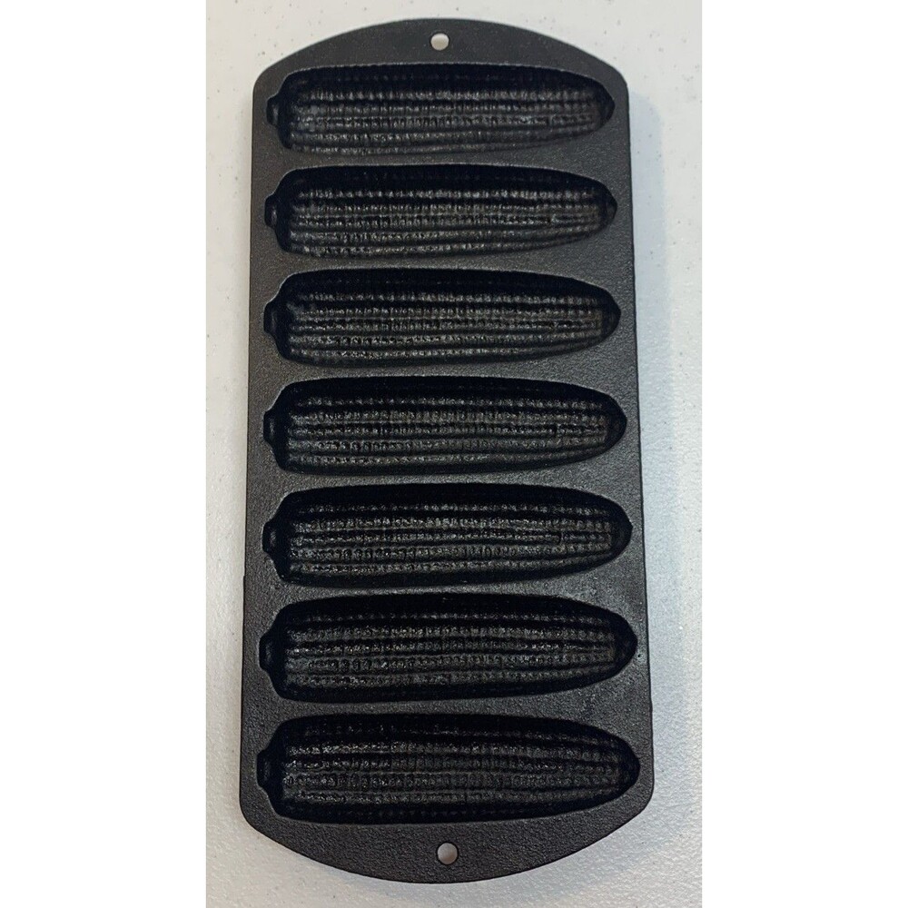 Lodge Cast Iron 27C2 USA 7 Stick Corn Cob Cornbread Muffin Mold Pan